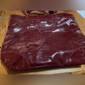 ⚡️⚡️⚡️NWOT red alligator pattern shiseido bag